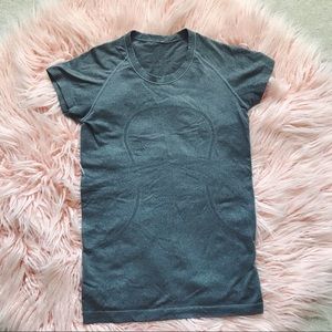 grey lulu lemon short sleeve